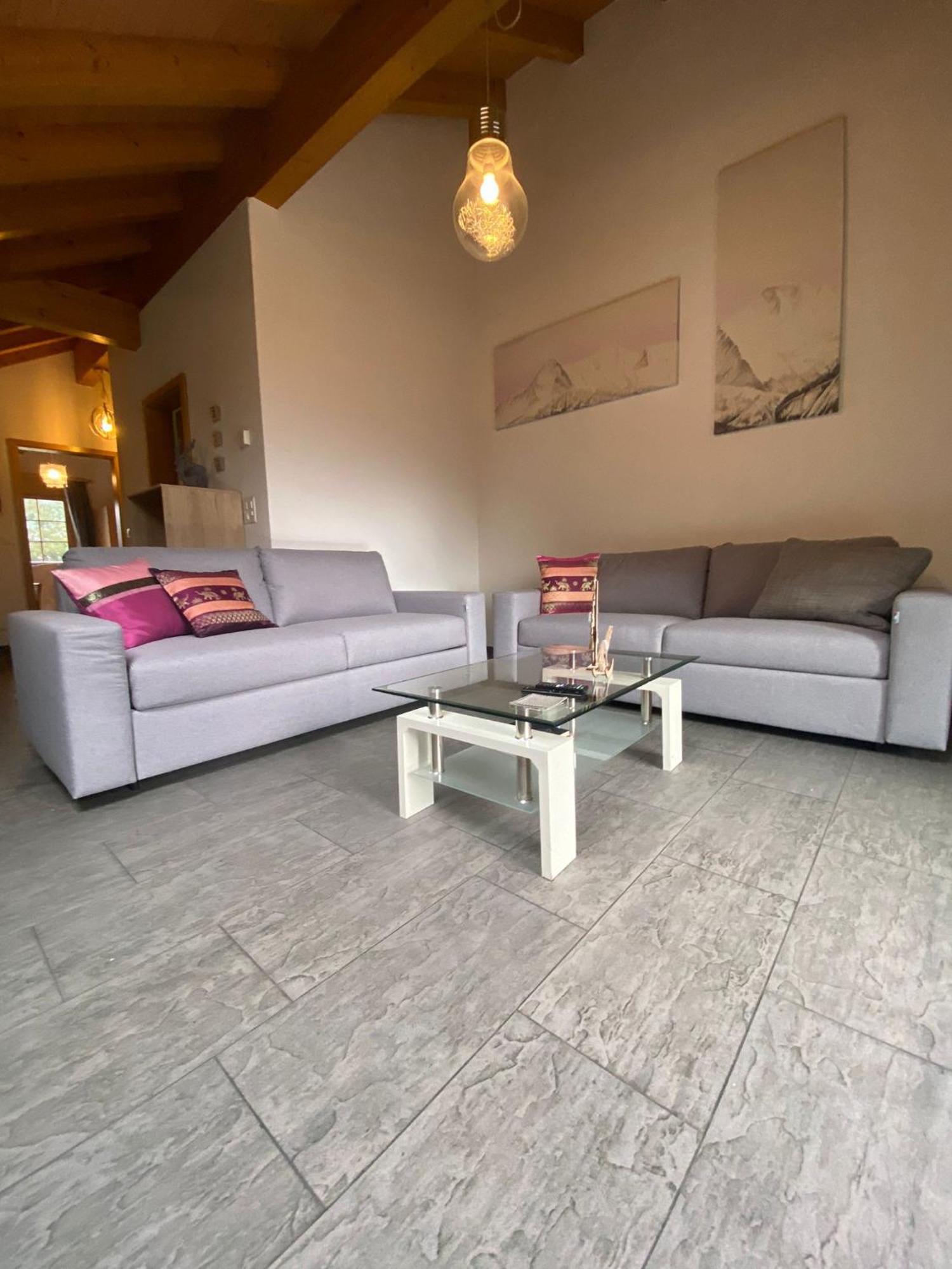 Apartamento Charming Penthouse Lauterbrunnen Exterior foto
