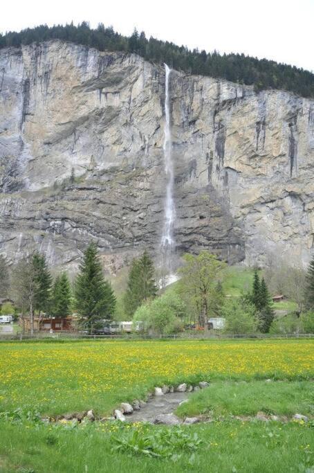 Apartamento Charming Penthouse Lauterbrunnen Exterior foto