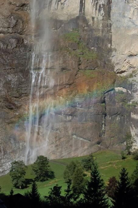 Apartamento Charming Penthouse Lauterbrunnen Exterior foto