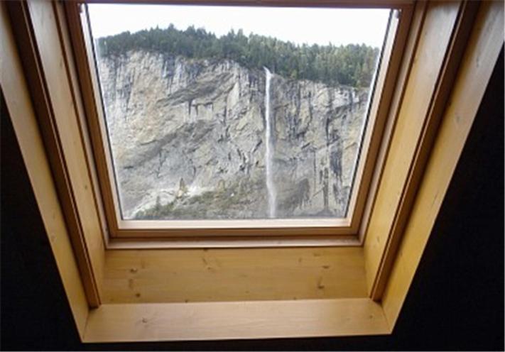 Apartamento Charming Penthouse Lauterbrunnen Habitación foto