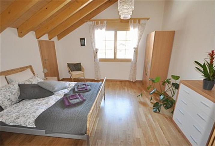 Apartamento Charming Penthouse Lauterbrunnen Habitación foto